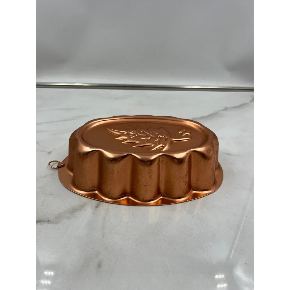 Vintage Autumn Leaf Copper Mold 3 Cup Scalloped Oval Jello Cake Tin Wall Decor